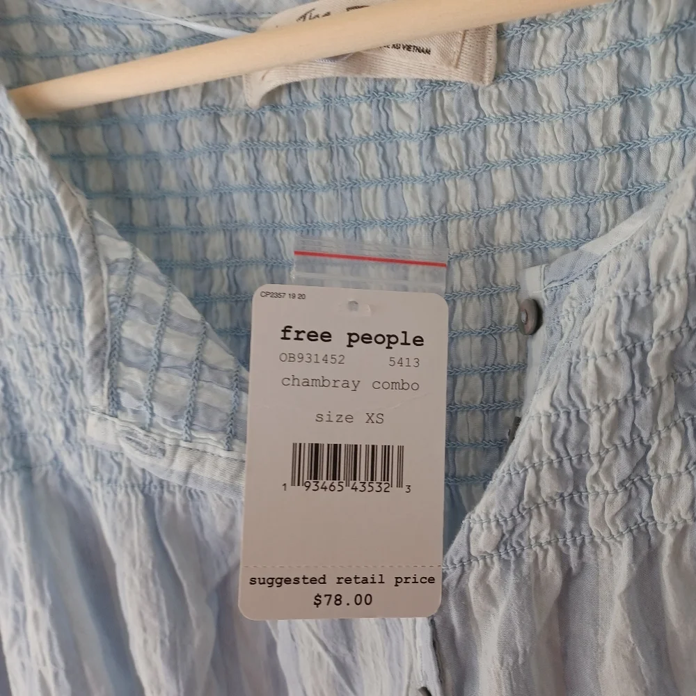 NWT Free people oversized Blue Ruffled Ombre Henley Top (XS) - Picture 4 of 6
